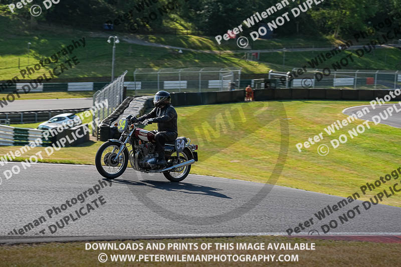 cadwell park;cadwell park photographs;cadwell trackday photographs;enduro digital images;event digital images;eventdigitalimages;peter wileman photography;racing digital images;trackday digital images;trackday photos